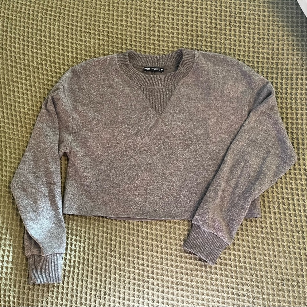 Cropped Zara sweatshirt / sweater